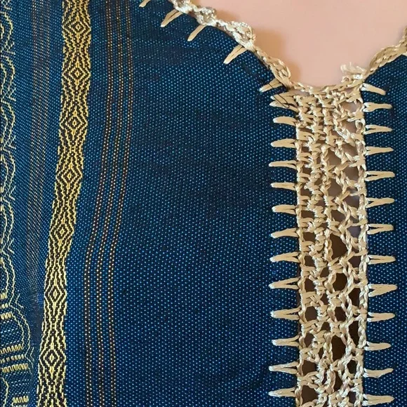 Mexican Tunic Made on a Treadle Loom. - Picture 7 of 8